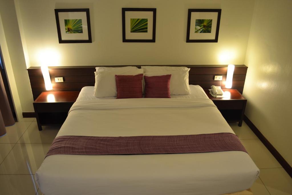 Grand Hotel Pattaya Quarto foto